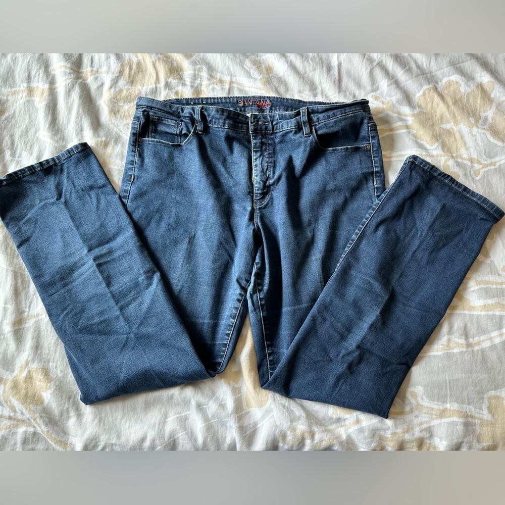 Santana. Jeans. Denim. 18 x 32. Stretch. Straight leg. Dark wash.